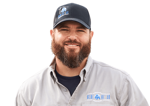 a headshot of builder Dustin Ballew